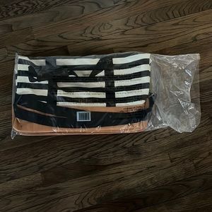 DSW Brand New Weekender